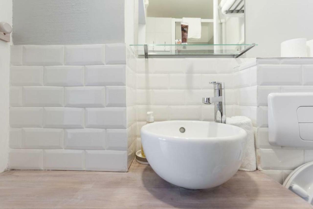 Small Is Beautiful Ideally Located Sleeps 4 巴黎 外观 照片